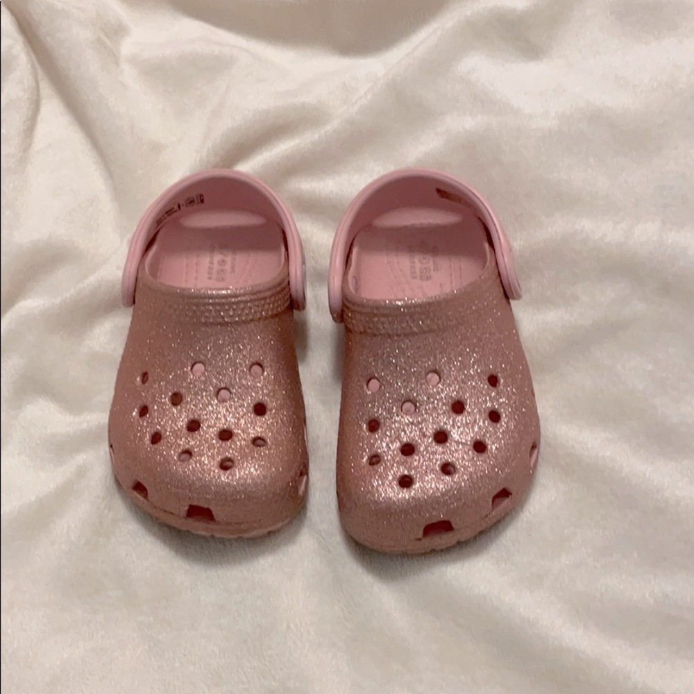 Size 7 child - pink glitter crocs